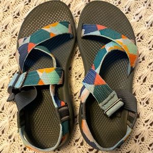 CHACO adjustable sandals. Grey and multi color. Size 8. Excellent Condition.